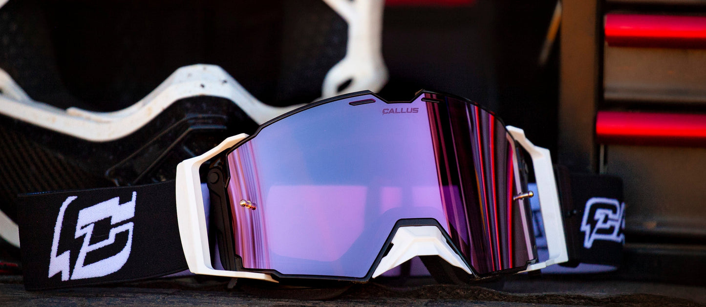 Black/White goggle