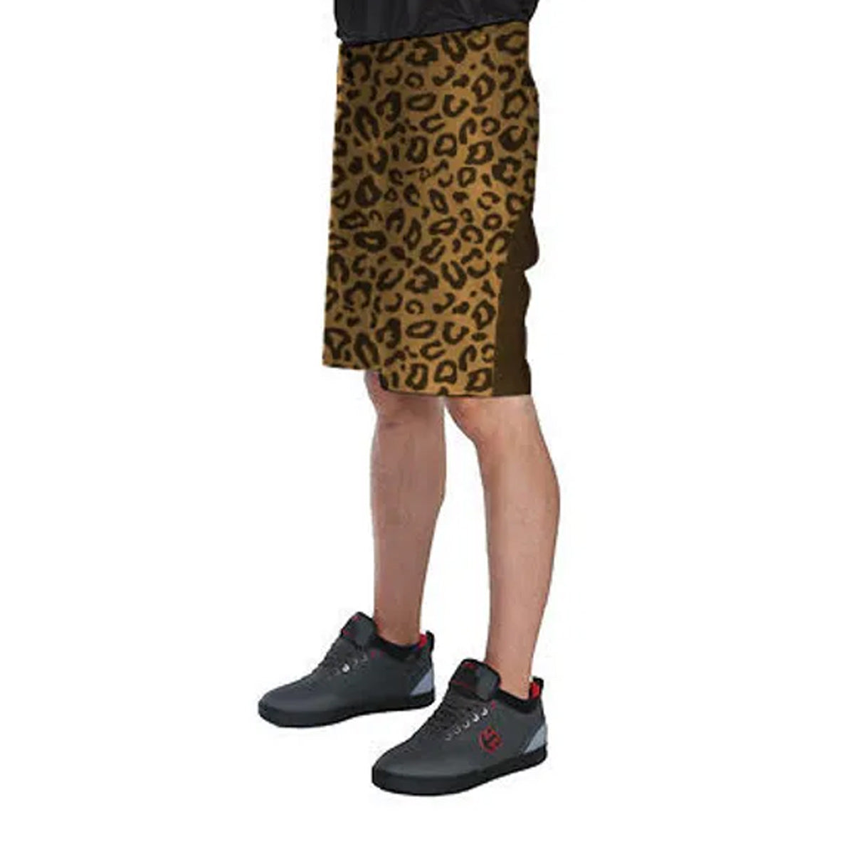 Leopard Short Fit