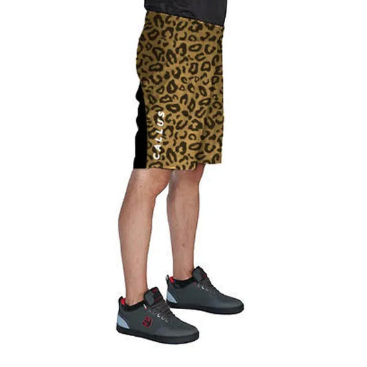 Leopard Short Fit