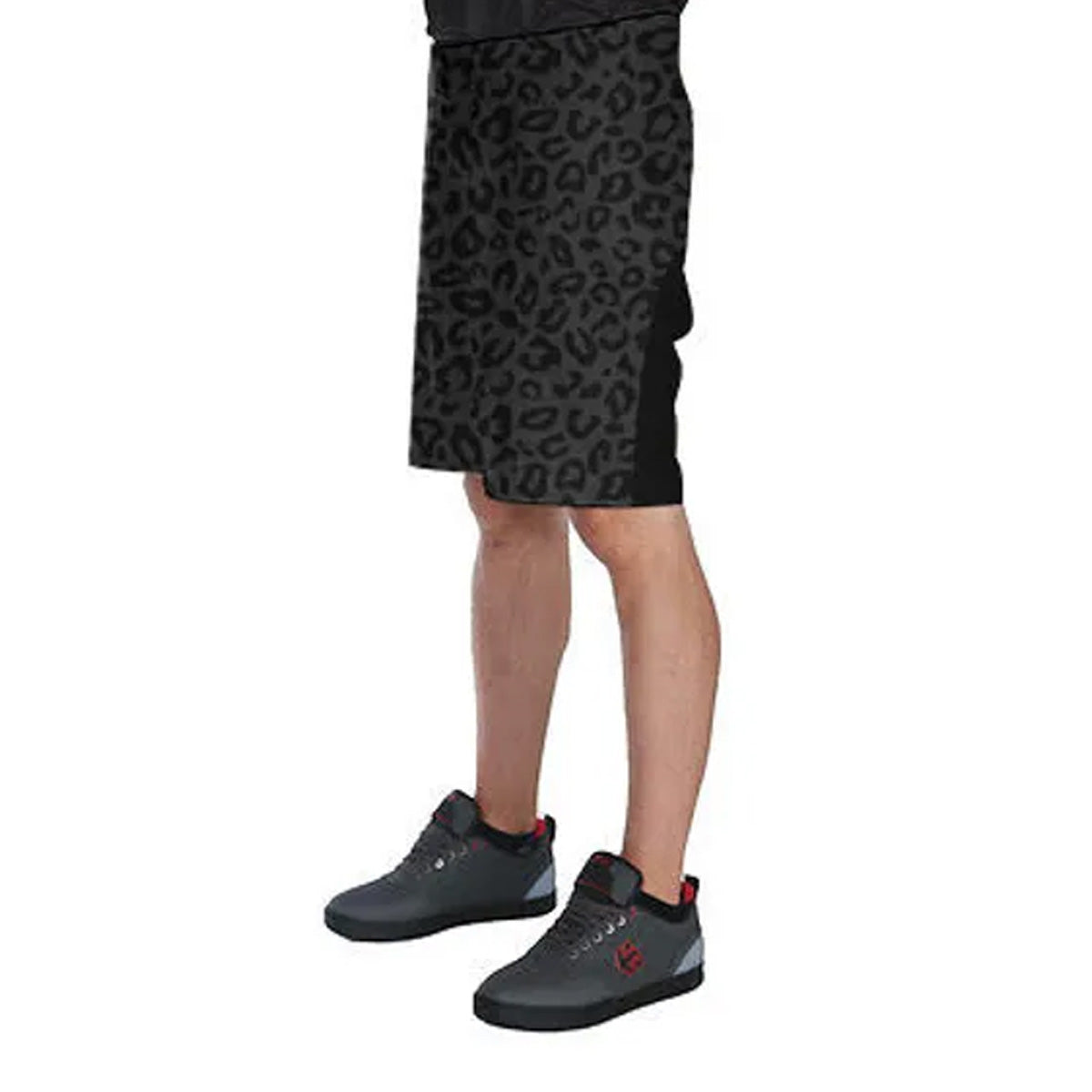 Ghosted Leopard Short Fit