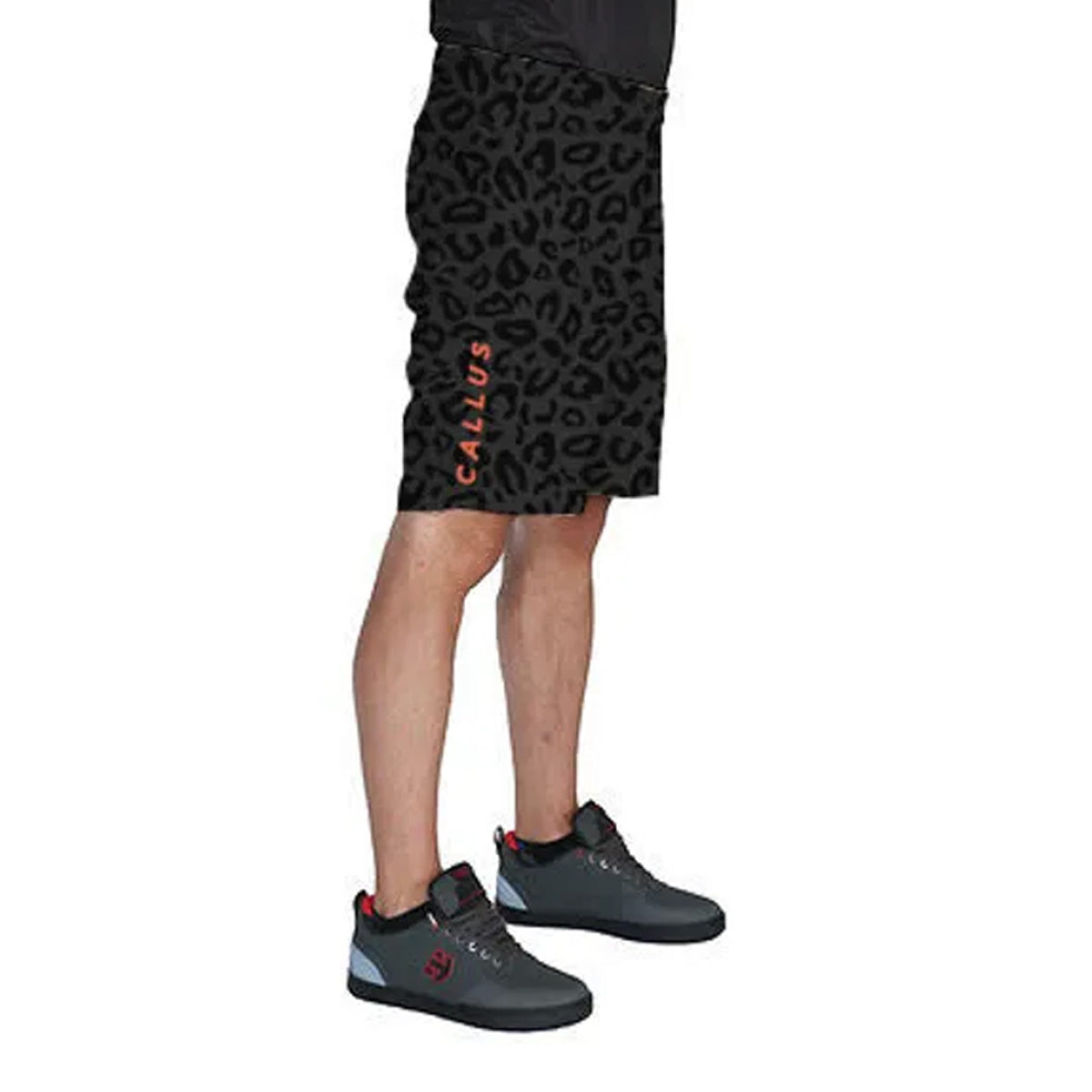 Ghosted Leopard Short Fit